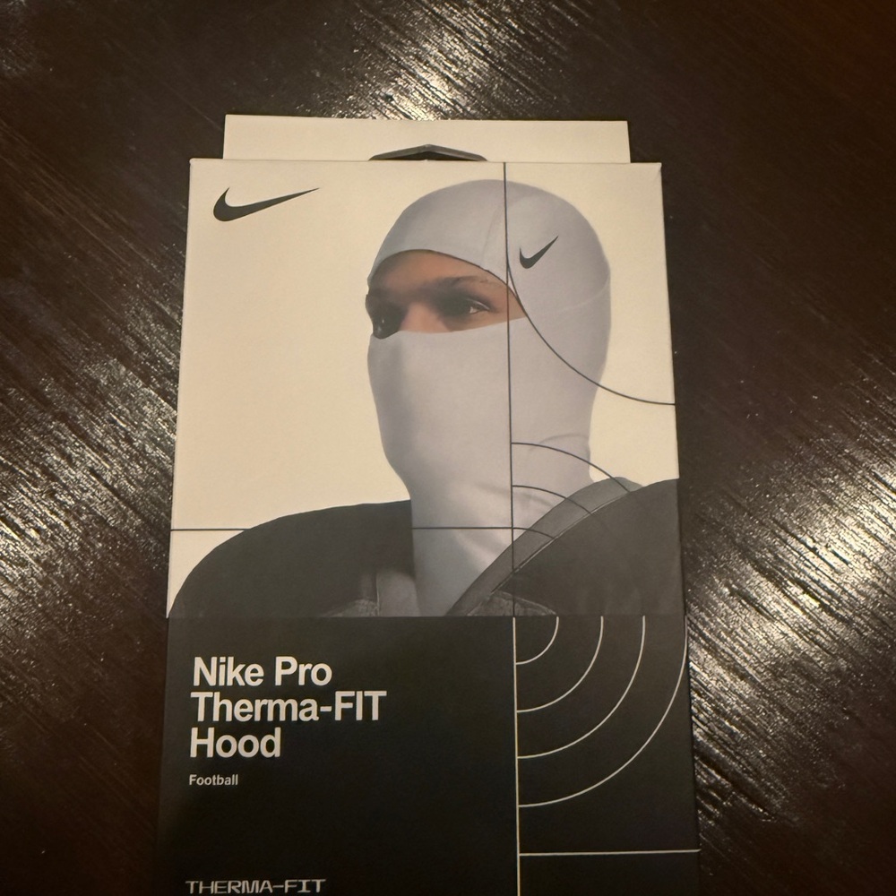 Nike Pro Therma-FIT Hood White